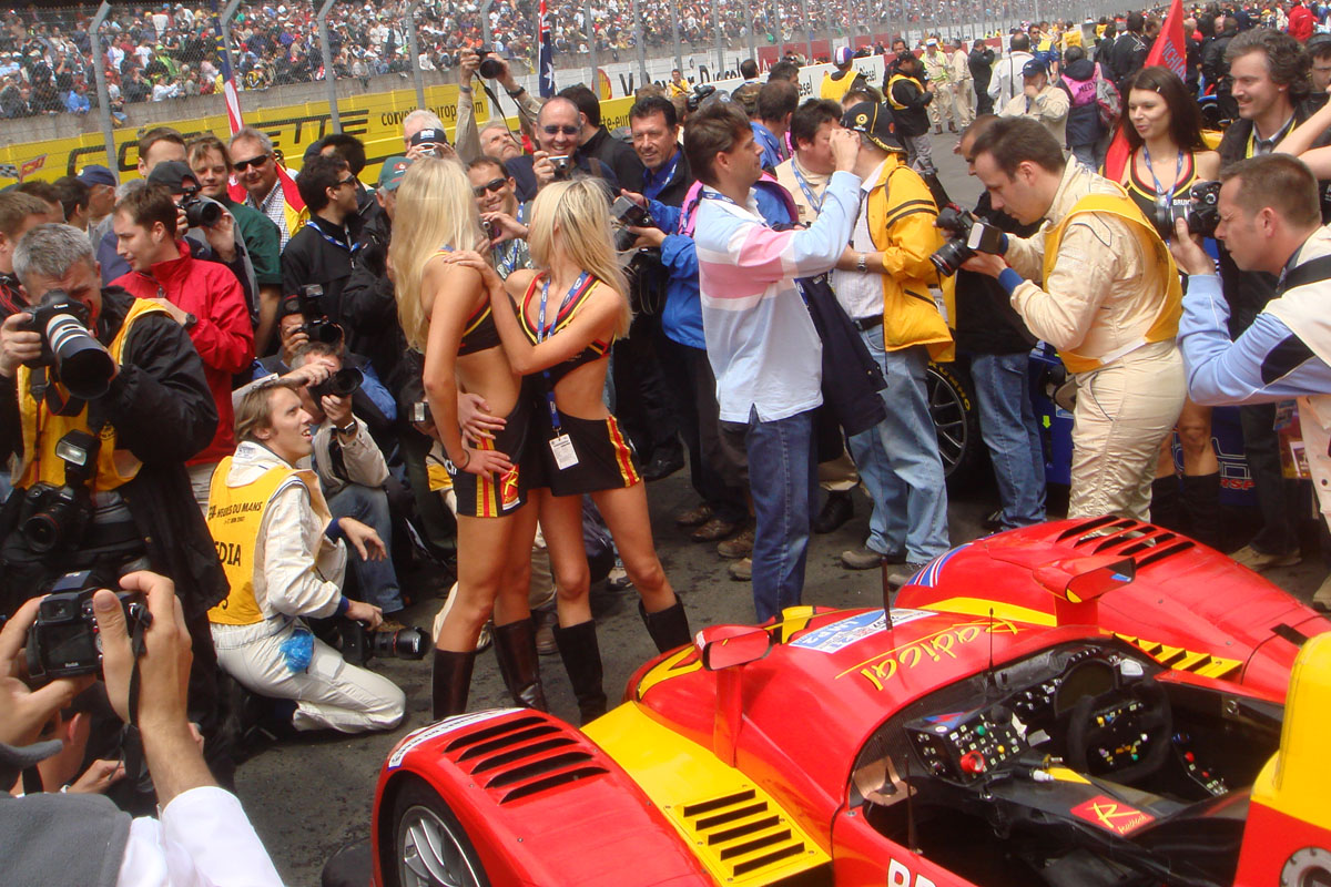 Le Mans girls
