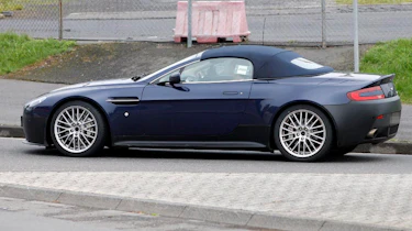 Aston Martin V12 Vantage Roadster