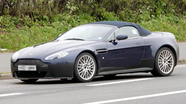 Aston Martin V12 Vantage Roadster