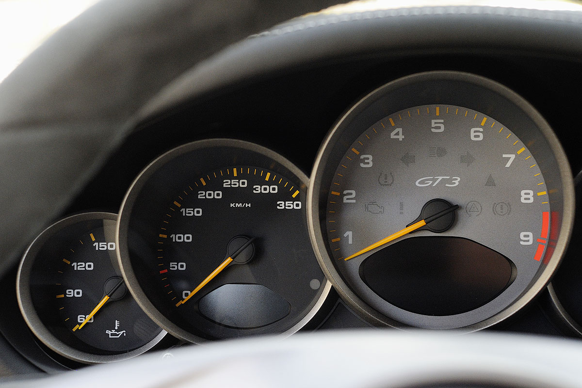 Porsche 911 GT3 instruments