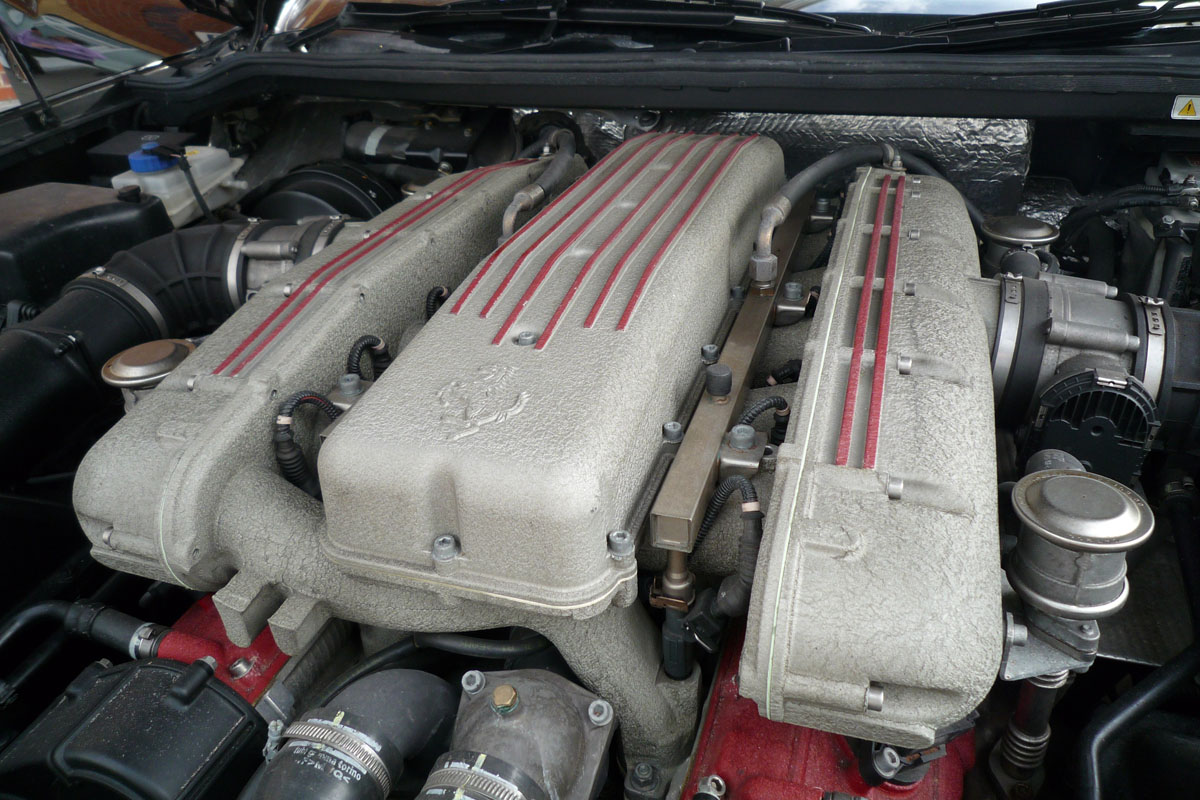 Ferrari 575M engine