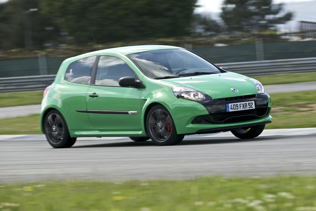 Renaultsport Clio 200 Cup on track