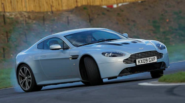 Aston Martin V12 Vantage