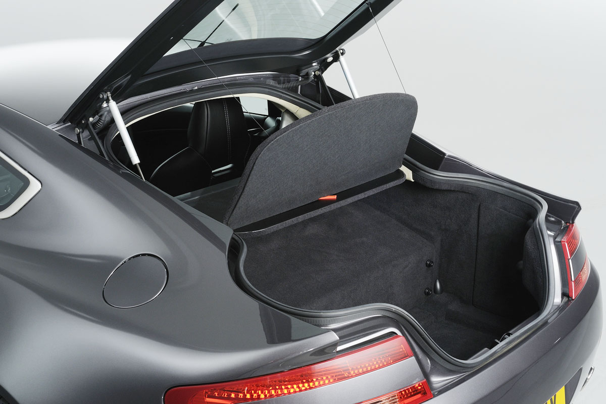Aston Martin V8 Vantage boot