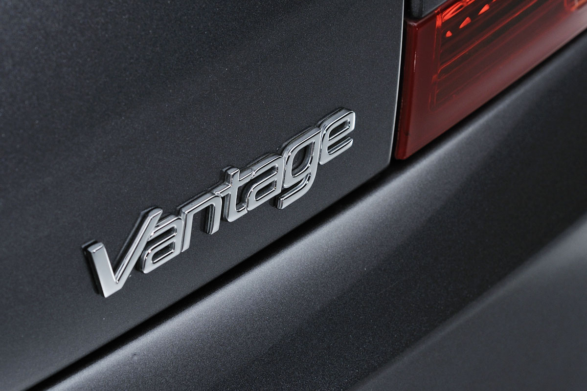 Aston Martin V8 Vantage badge