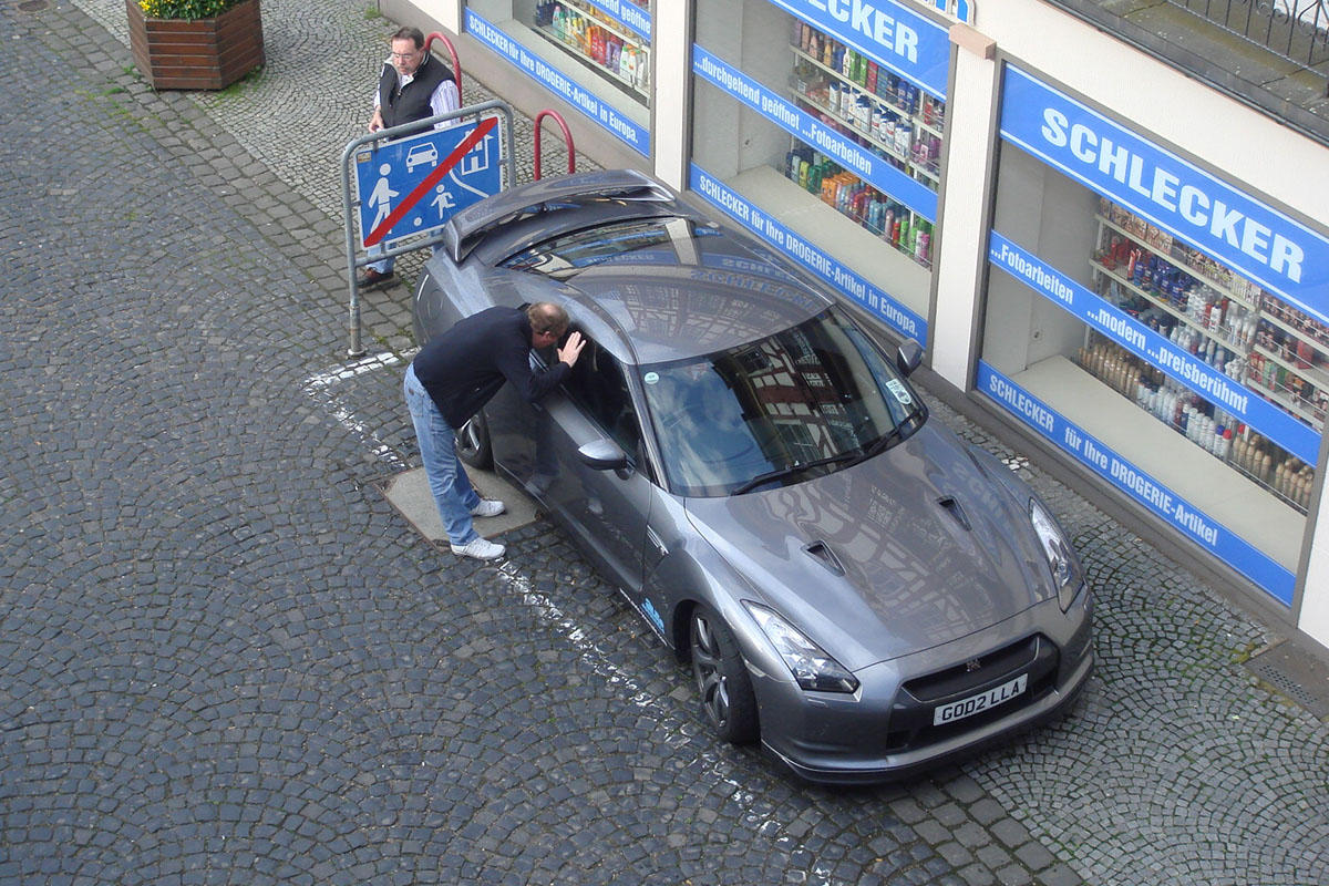Nissan GT-R