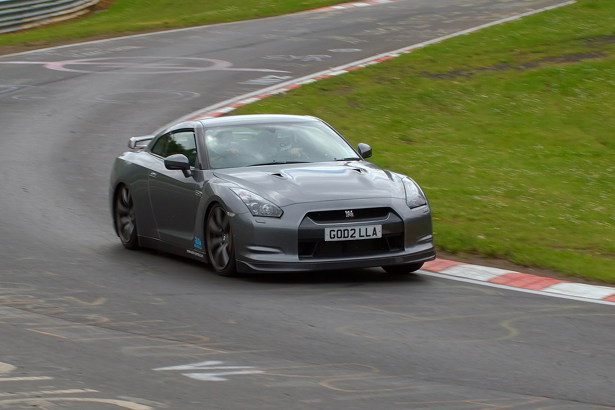 Nissan GT-R