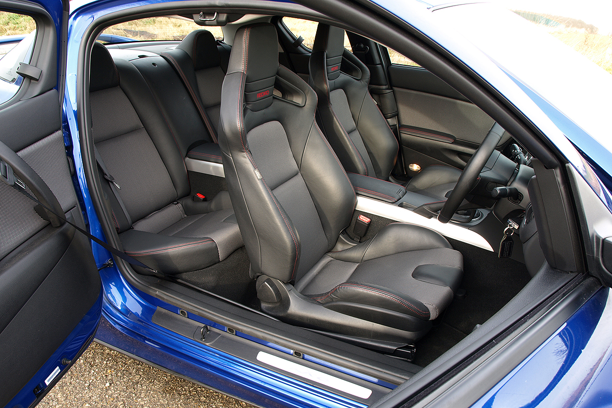 Mazda RX-8 R3 interior
