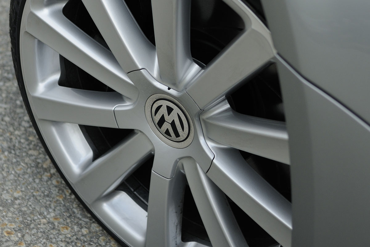 Volkswagen Bluesport wheel