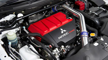 Mitsubishi FQ-330 SST engine