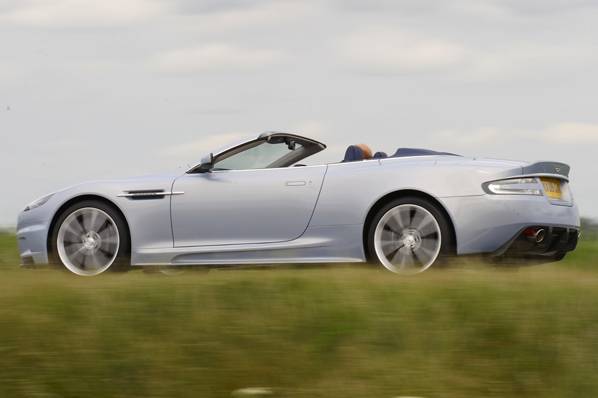 Aston Martin DBS Volante