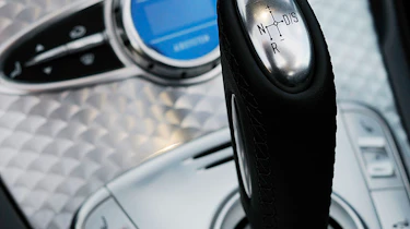 Bugatti Veyron Grand Sport gear lever