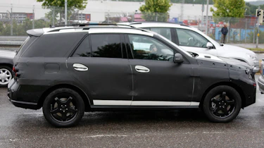 Mercedes M-class spy images