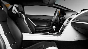 Lamborghini LP550-2 Valentino Balboni interior