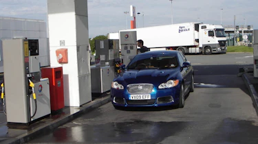 Jaguar XF SV8