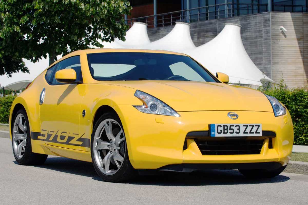 Nissan 370Z Yellow