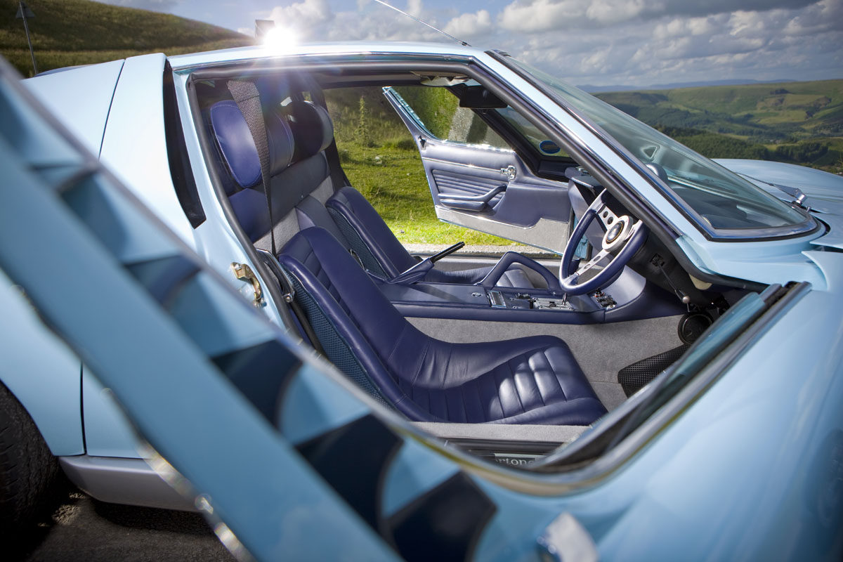 Lamborghini Miura interior