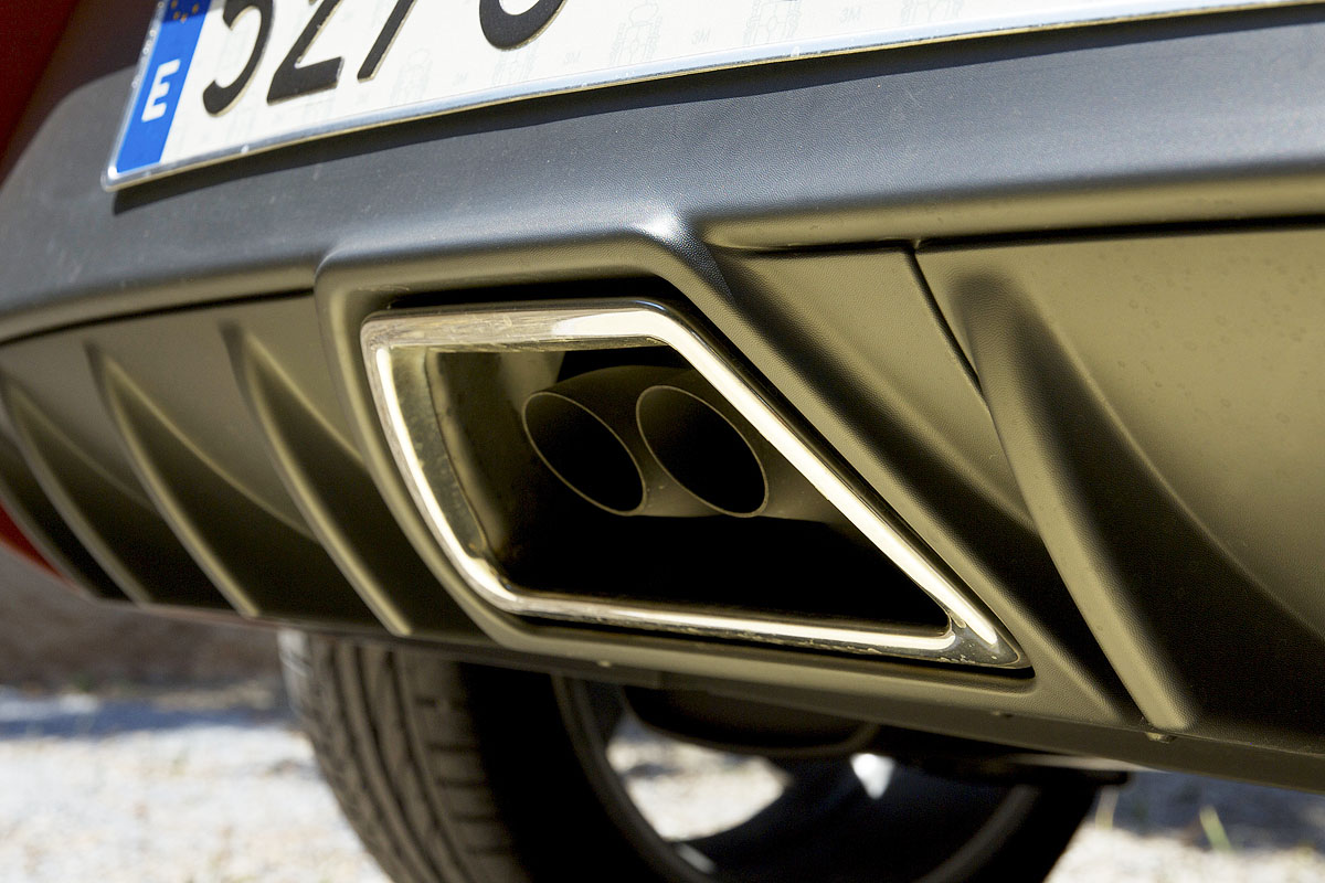 SEAT Ibiza Bocanegra exhaust