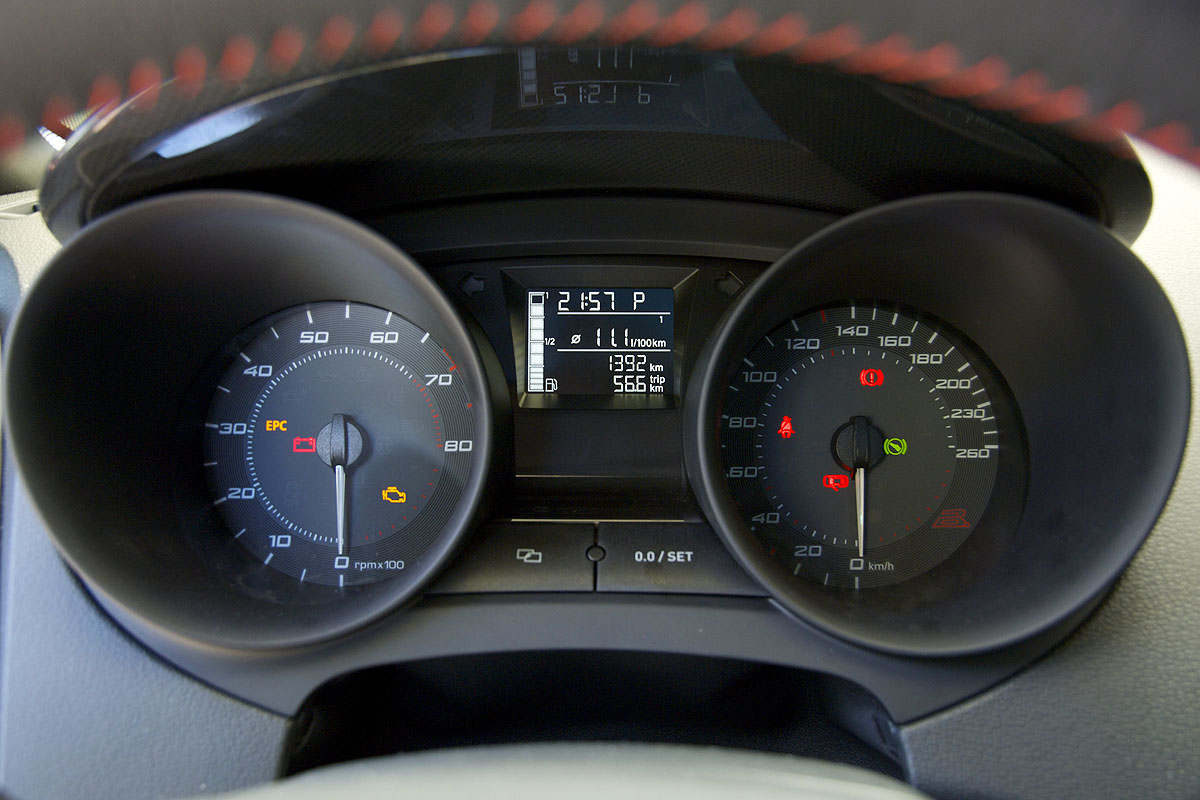 SEAT Ibiza Bocanegra instruments