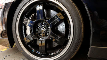 Nissan GT-R Spec-V wheel