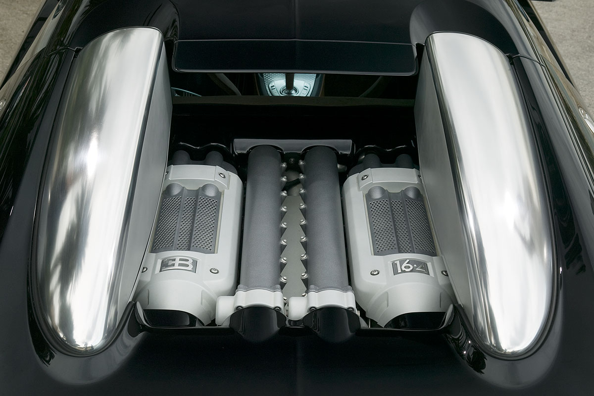 Bugatti Veyron engine