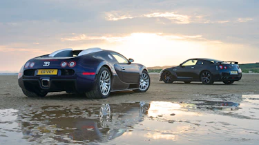 Nissan GT-R v Bugatti Veyron