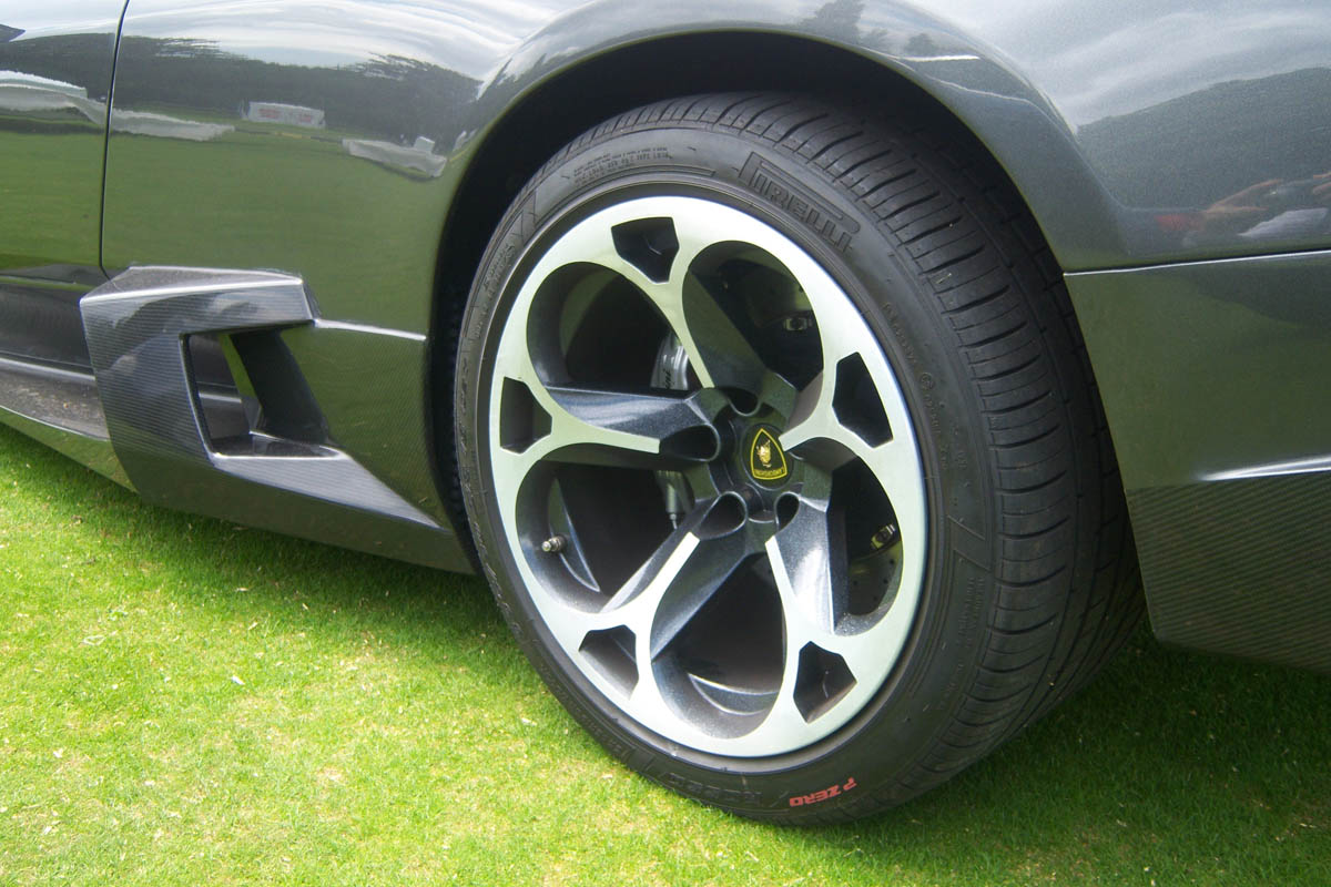 Lamborghini LP640