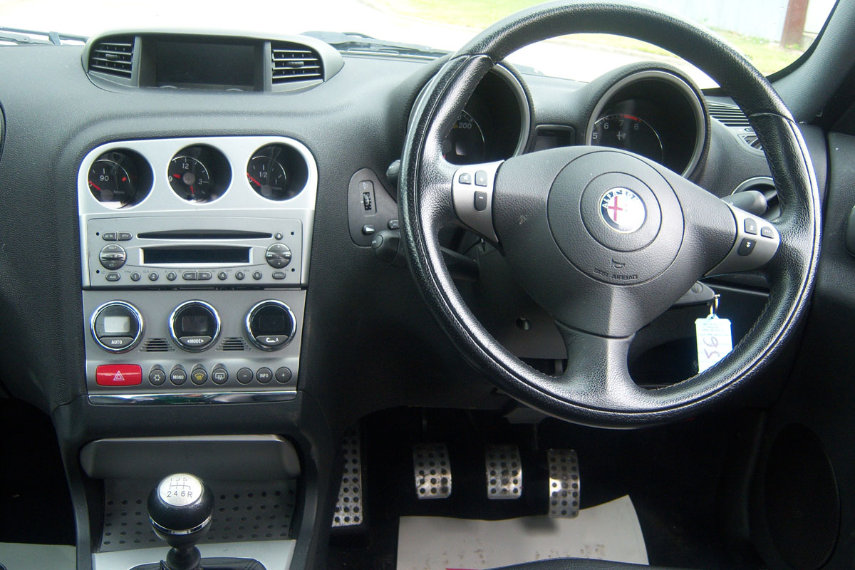 Alfa Romeo 156 GTA dashboard