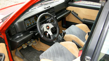 Lancia Delta Integrale interior