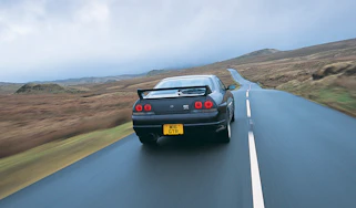 Nissan Skyline R33 GT-R – rear