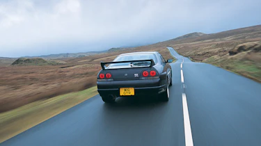 Nissan Skyline R33 GT-R – rear