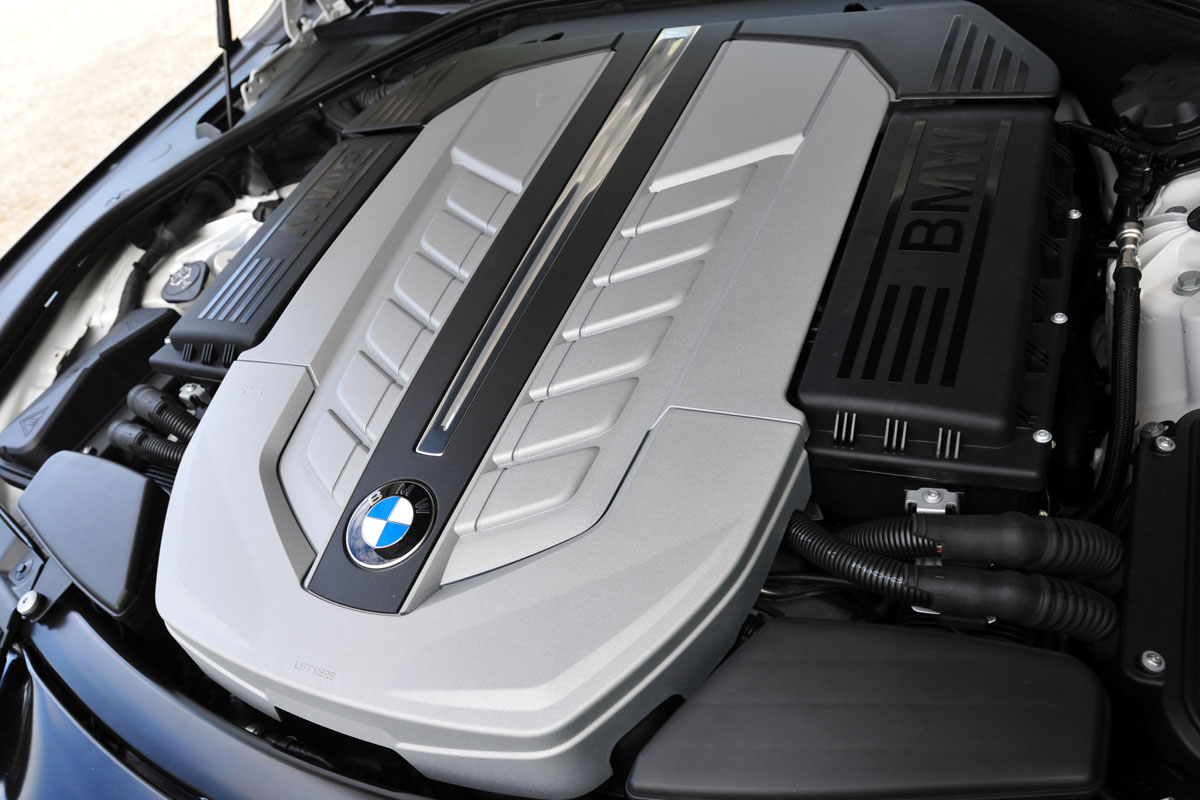 BMW V12 engine