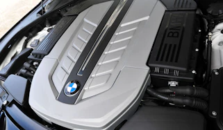 BMW V12 engine