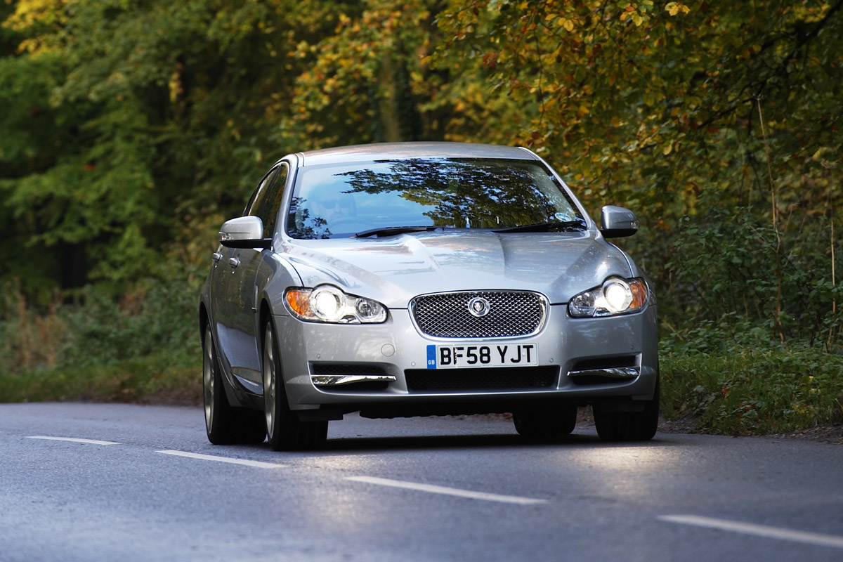 Jaguar XF SV8