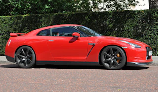 Nissan GT-R