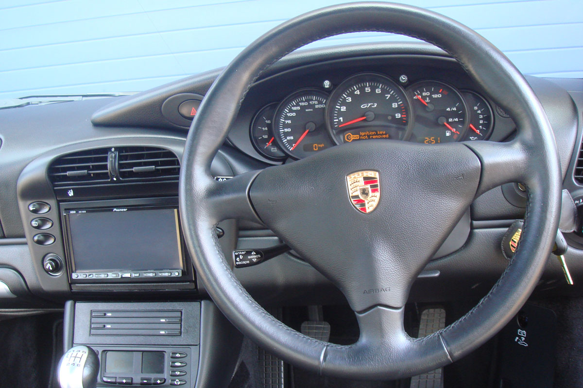 Porsche 996 GT3 dashboard