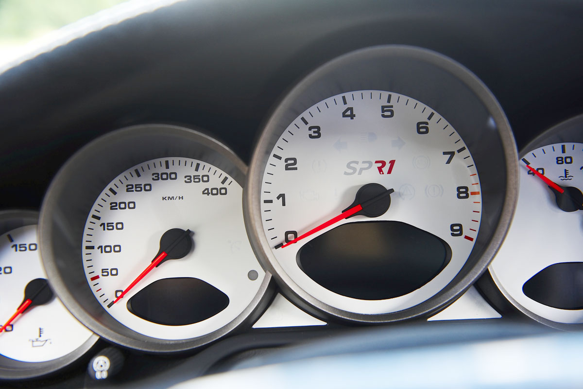 Sportec SPR1 M dashboard dials