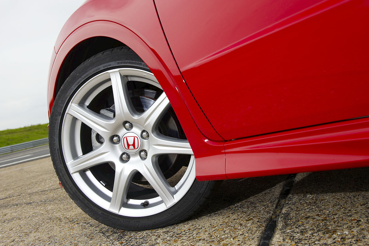 Honda Civic Type R wheel