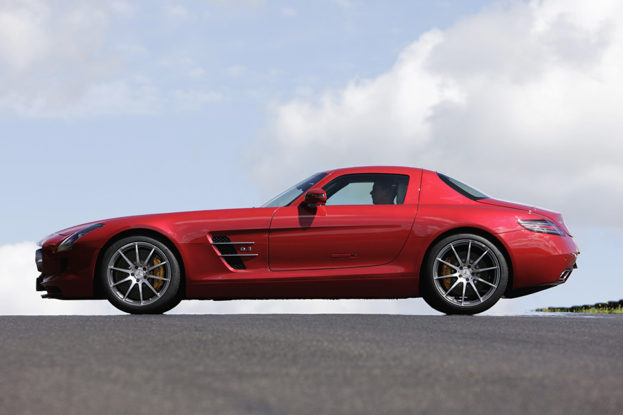 Mercedes-Benz SLS AMG