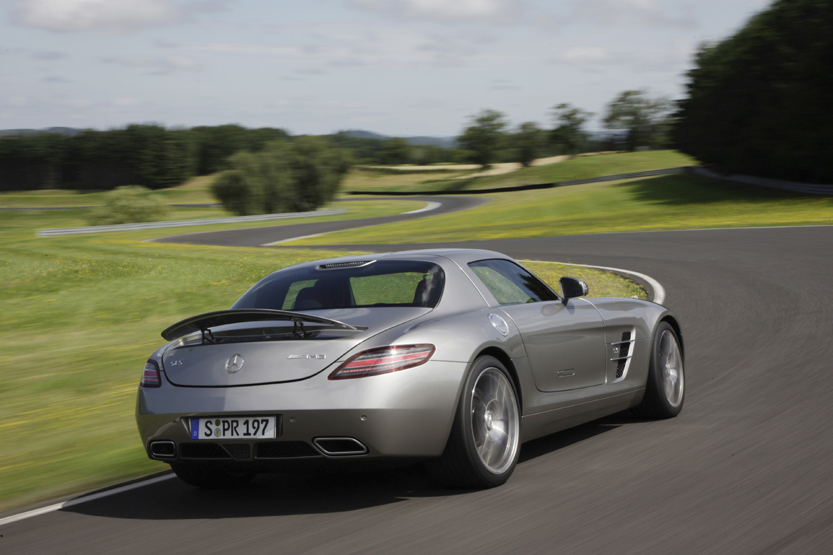 Mercedes-Benz SLS AMG