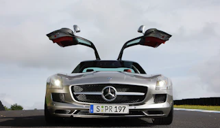Mercedes-Benz SLS AMG