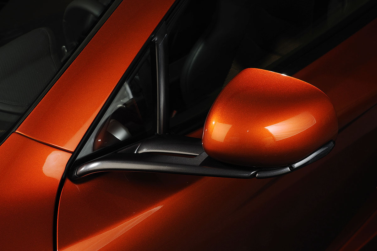 McLaren MP4-12C mirror