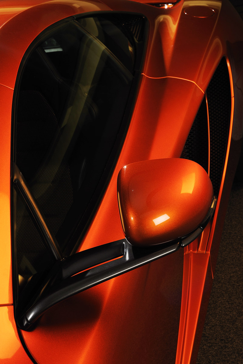 McLaren MP4-12C mirror