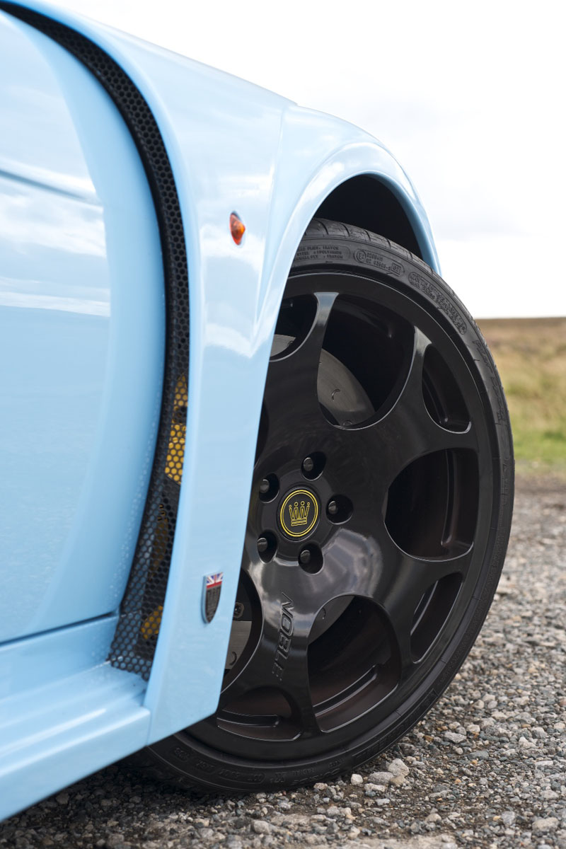 Noble M400