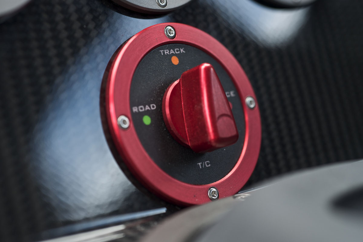 Noble M400 dashboard
