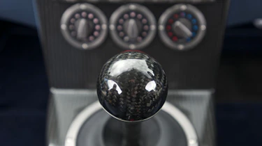 Noble gear lever console
