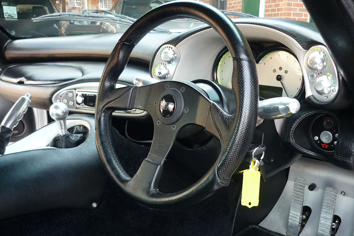 TVR Sagaris engine
