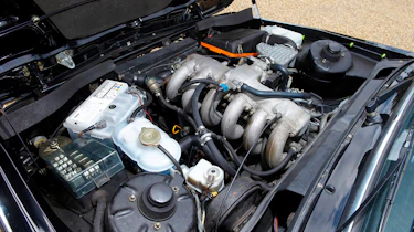 Alpina B6 engine