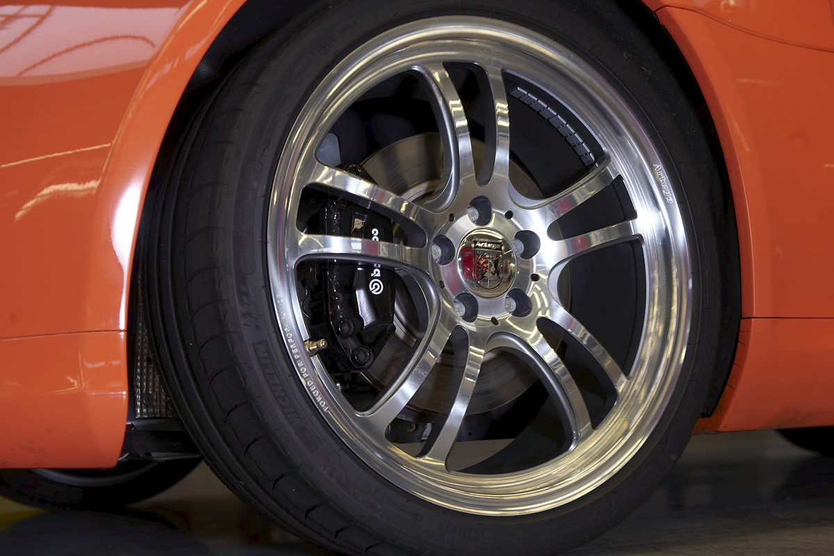 Artega GT wheel