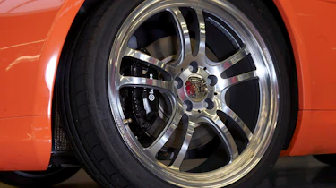 Artega GT wheel
